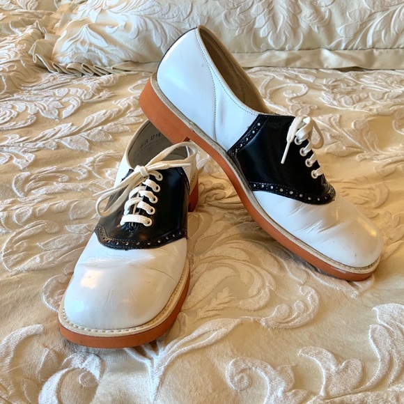 Vintage Shoes - Vintage 1950s black and white saddle shoes sz 9